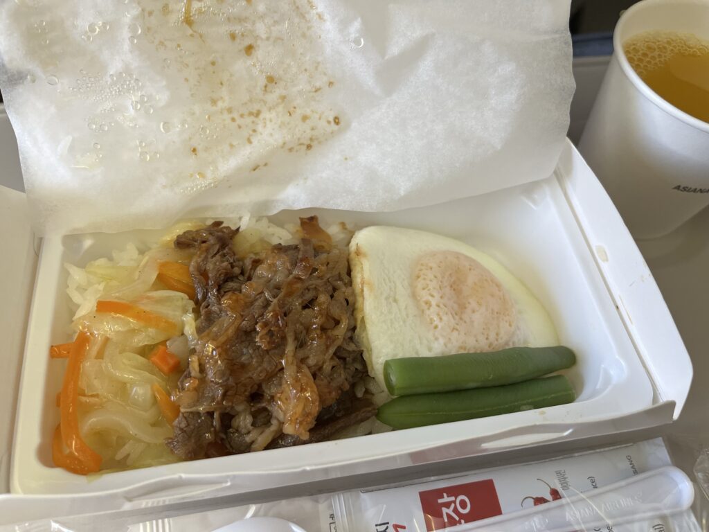 アシアナ航空の機内食　ビビンバ